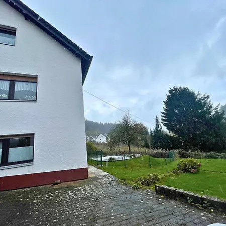 Romantic With Garden Apartamento Birresborn